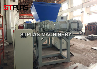 Doppelachsen-Plastikreißwolf-Maschine zu hohler Behälter-Trommel PLC-Steuerung