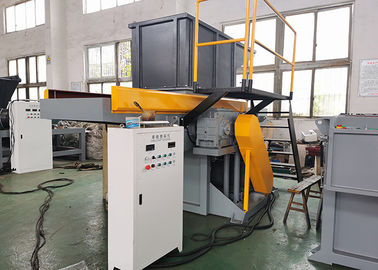 Vergeuden Sie eine Plastikreißwolf-Maschine der Wellen-110kw mit Blättern D2