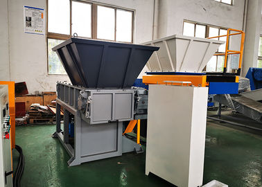 Vergeuden Sie eine Plastikreißwolf-Maschine der Wellen-110kw mit Blättern D2