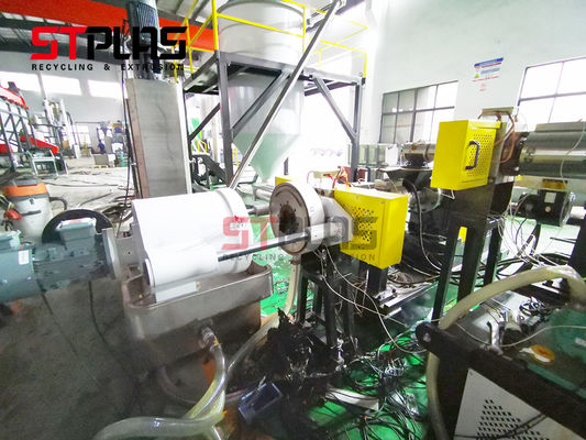 Hochgeschwindigkeitsplastikwiederverwertungskugel Maschine gerollter LDPE-Film-Plastikkugel-Extruder